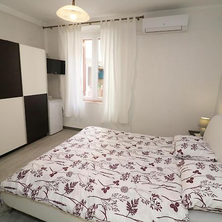 Old Town Rooms And Apartment 포레치 외부 사진