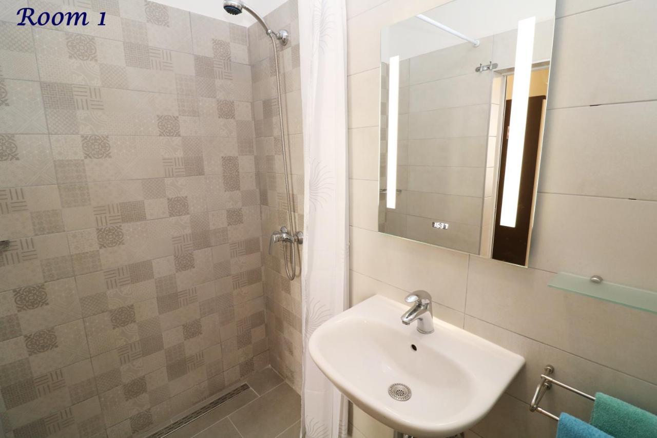 Old Town Rooms And Apartment 포레치 외부 사진
