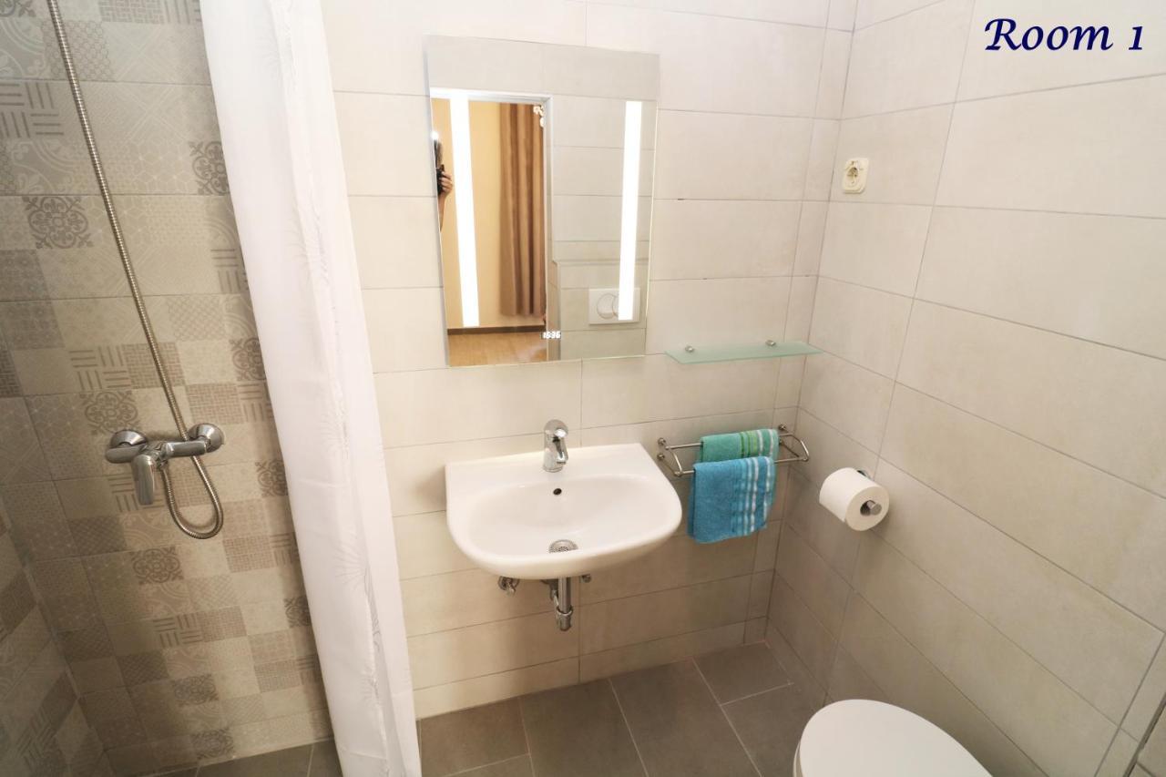 Old Town Rooms And Apartment 포레치 외부 사진