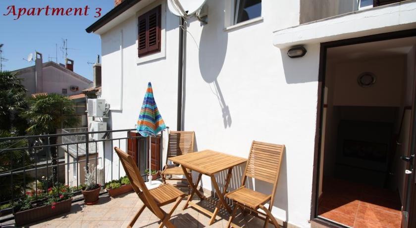 Old Town Rooms And Apartment 포레치 외부 사진