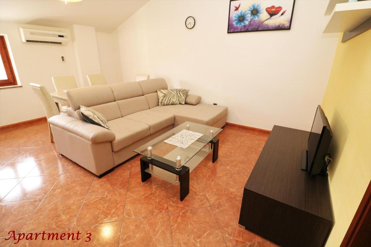 Old Town Rooms And Apartment 포레치 외부 사진