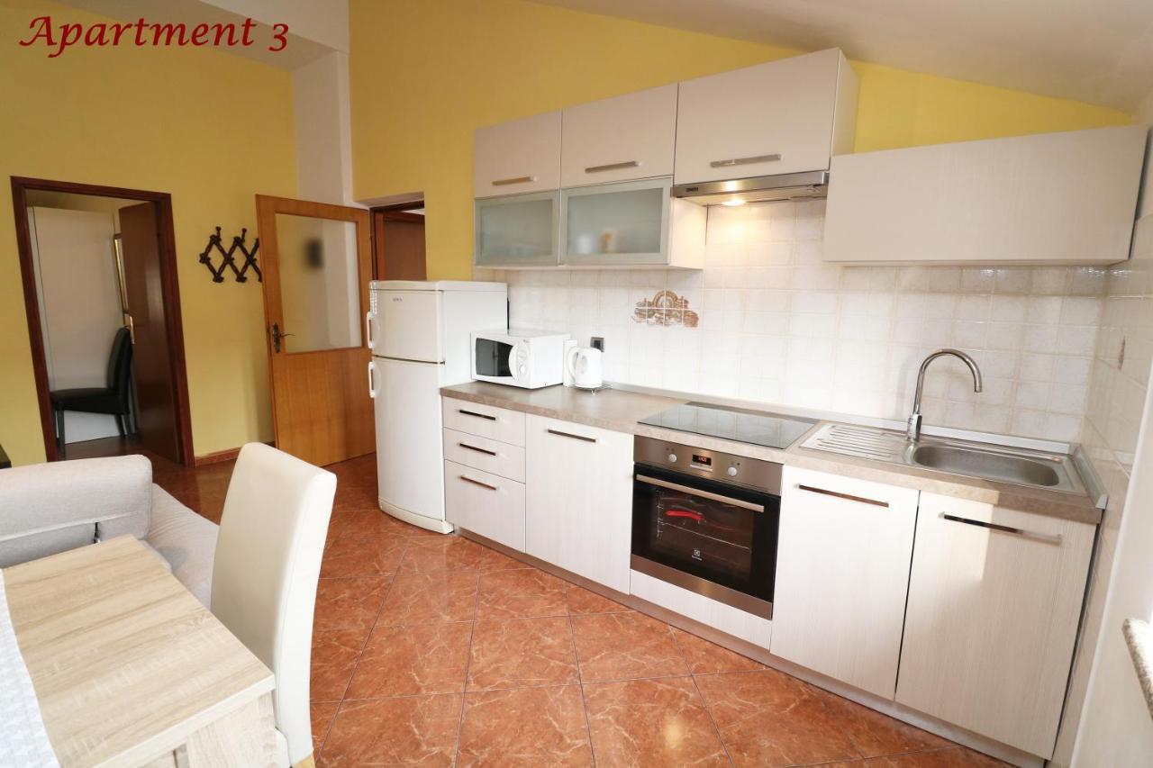 Old Town Rooms And Apartment 포레치 외부 사진